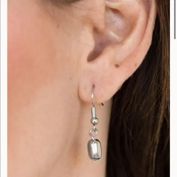 Zen Silver Necklace - Picture 3 of 4